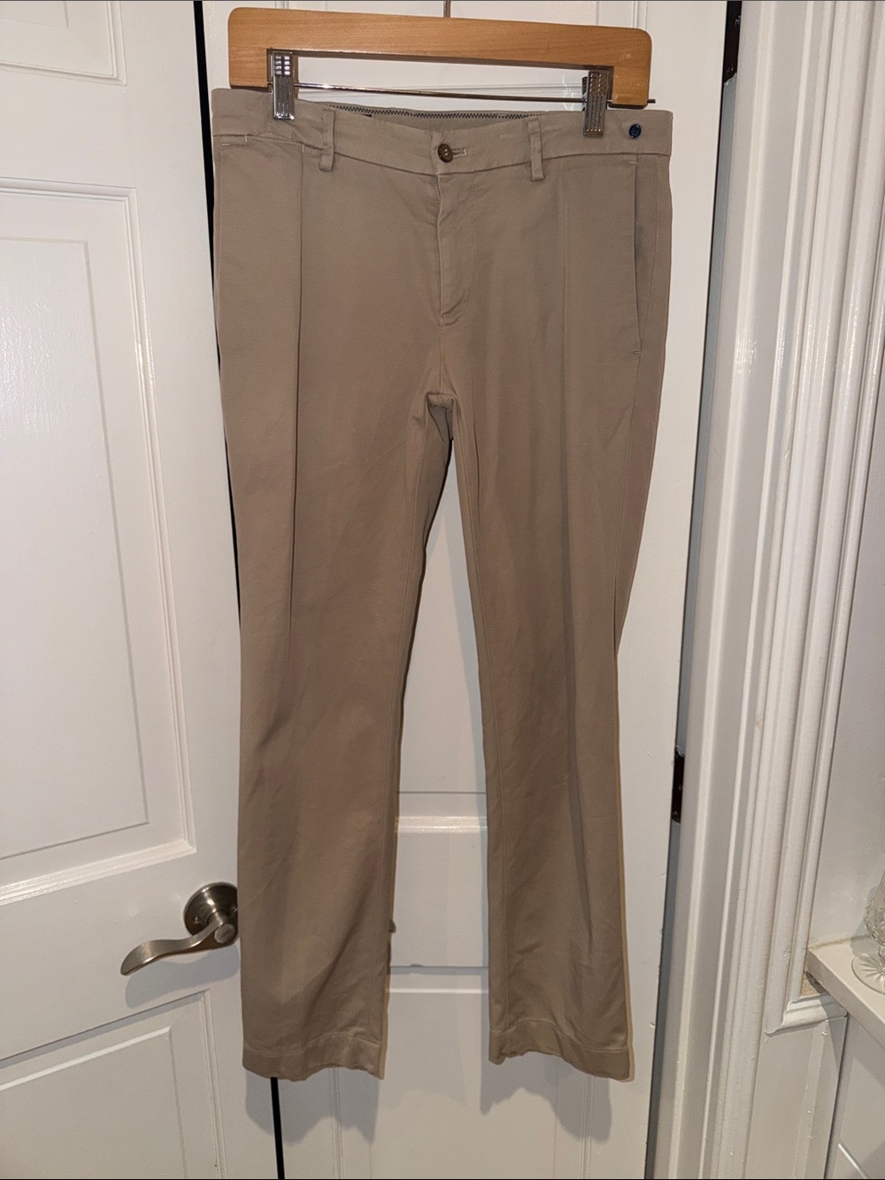 Em’s Mason’s Men's Classic Straight-Leg Khaki Pants